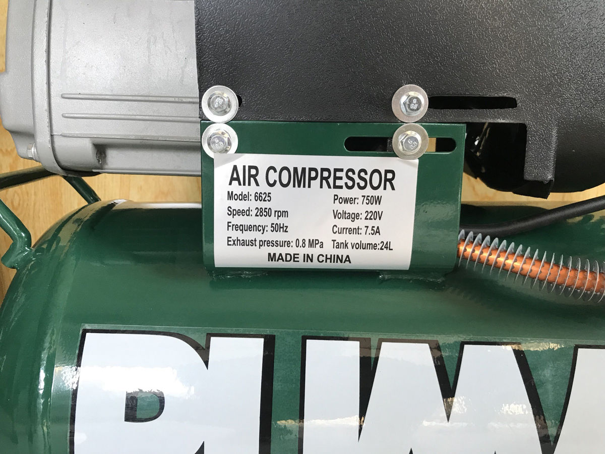 Máy nén khí đầu liền Puma PM-0.12/8 (3HP, 24 lít)