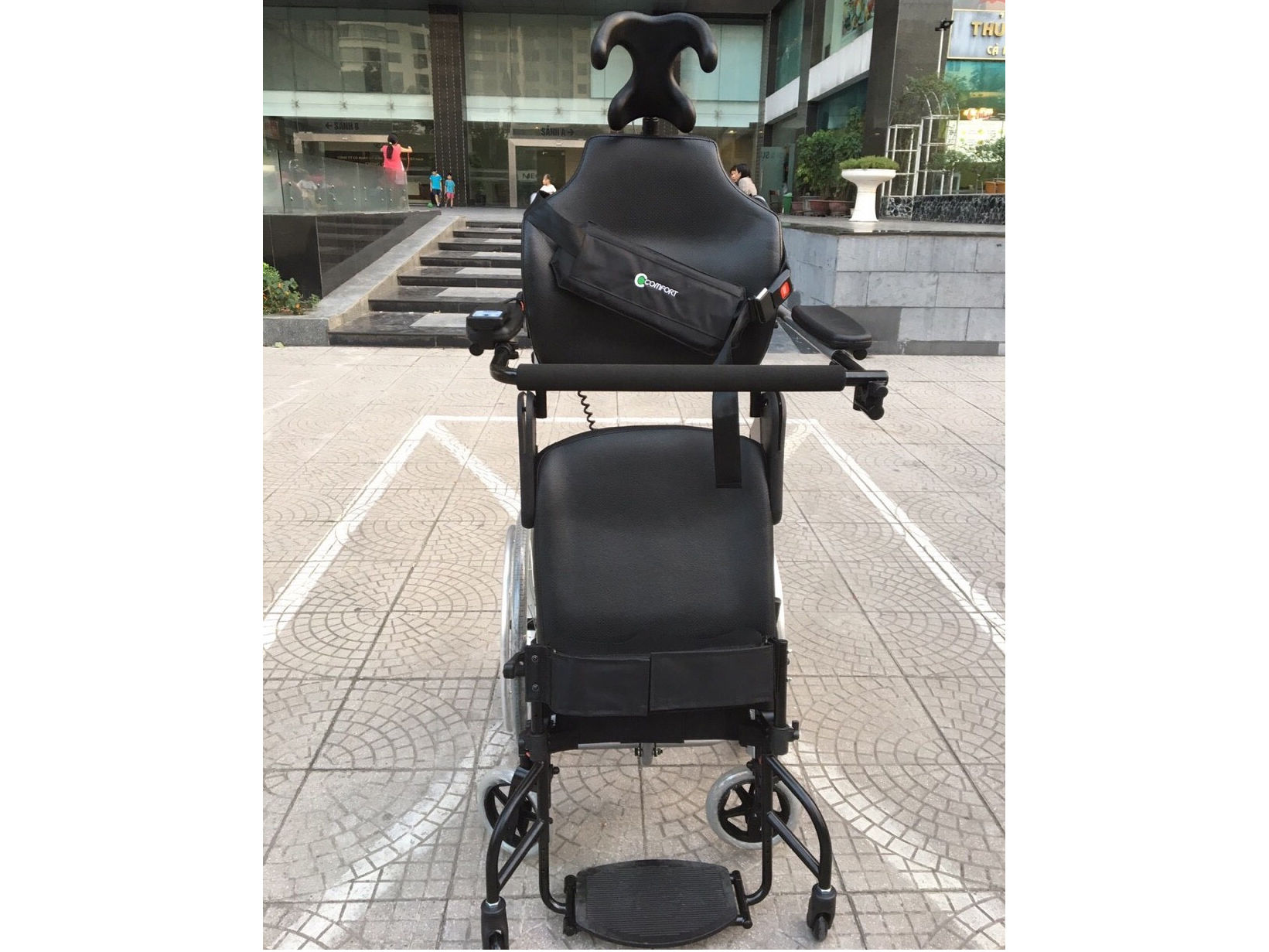 Xe lăn điện đứng cao cấp Đài Loan phục hồi chức năng chân LY-ESB120