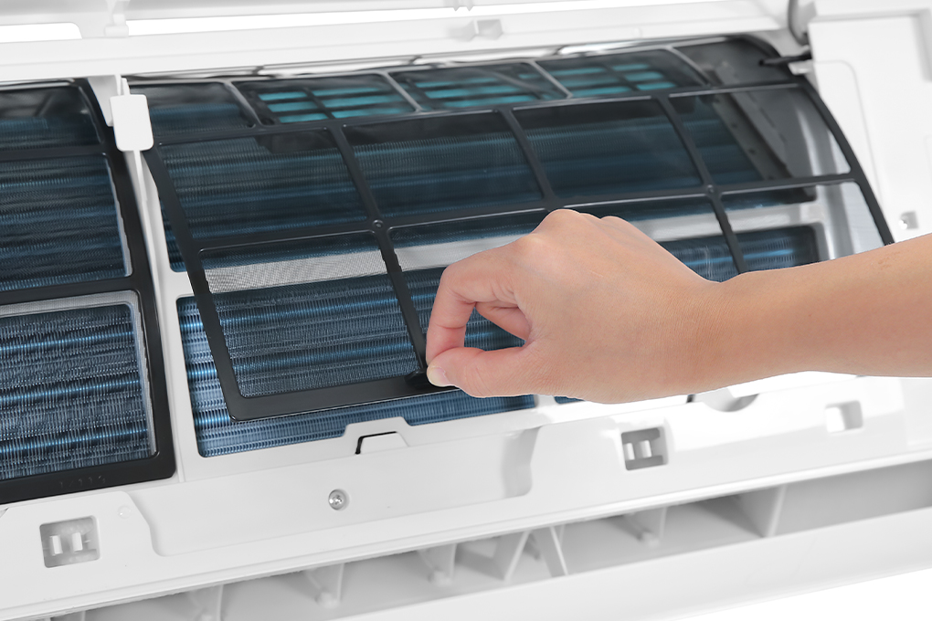 Điều hòa 1 chiều Inverter 18.000 BTU AQUA AQA-KCRV18TK