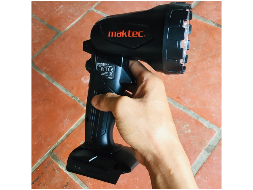 Đèn pin chạy pin Maktec MT001 (Chưa pin, sạc)