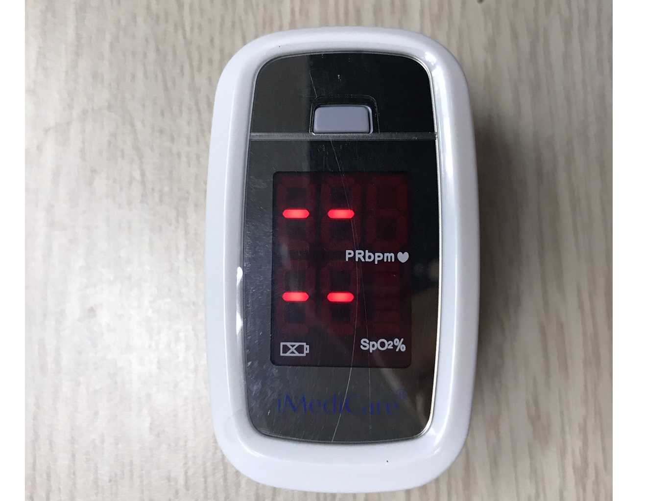 Máy đo nhịp tim và SpO2 iMediCare iOM A3