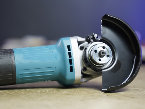 Máy mài góc Makita M9512B (100mm)