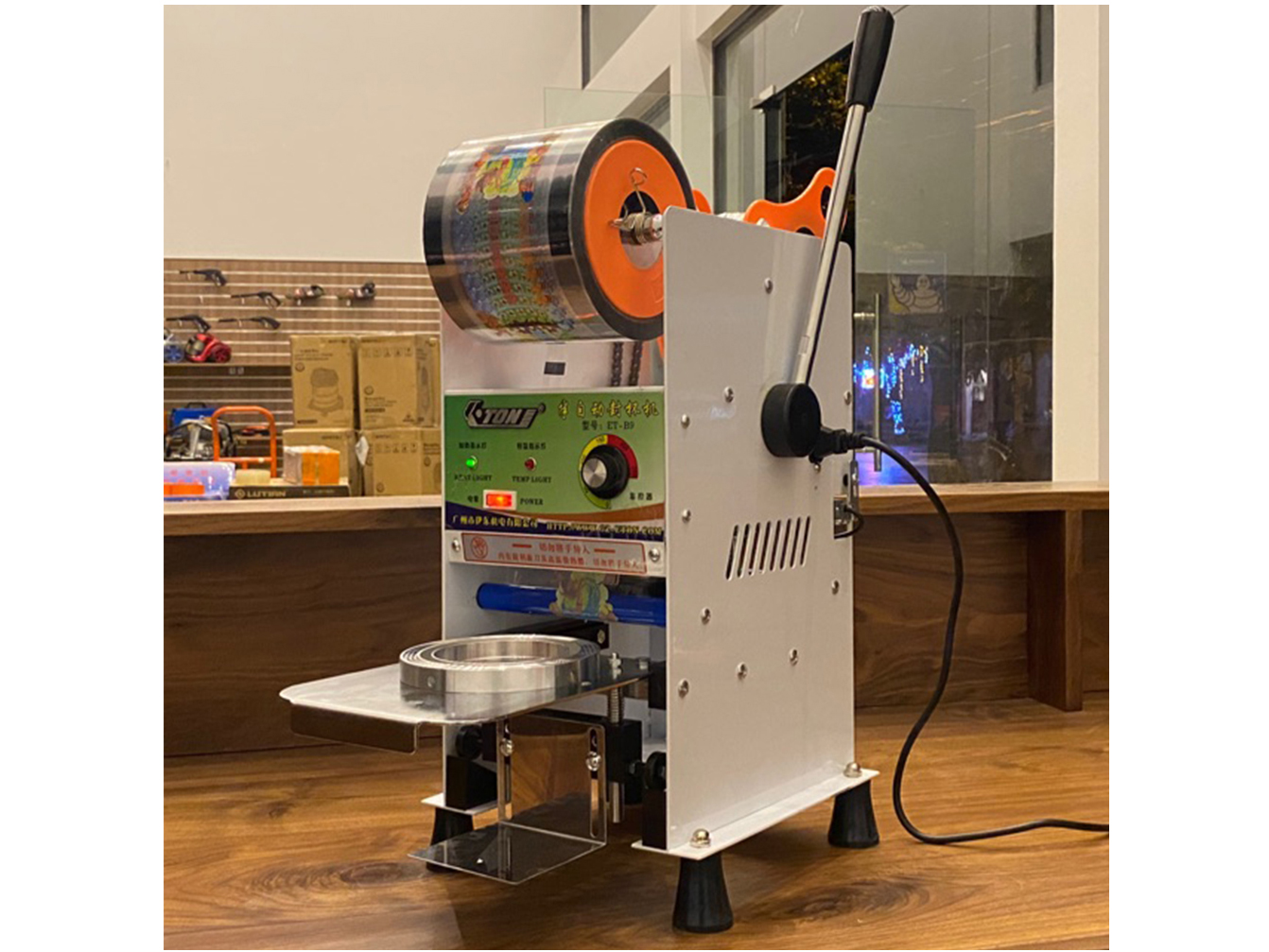 Máy dán miệng cốc Eton B9