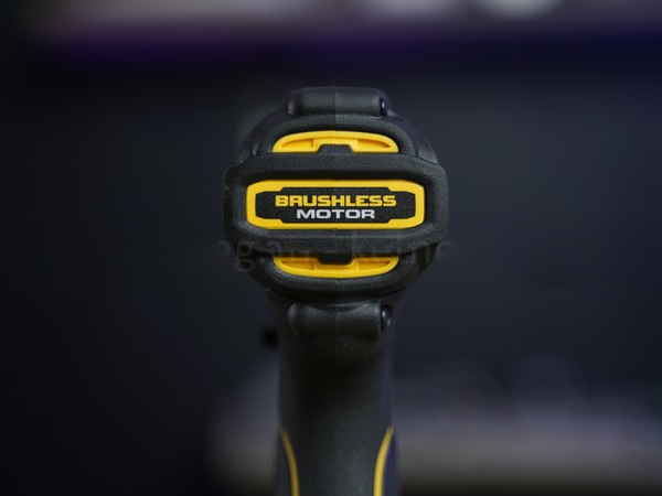 Máy vặn vít dùng pin Dewalt DCF801N (chưa pin, sạc)