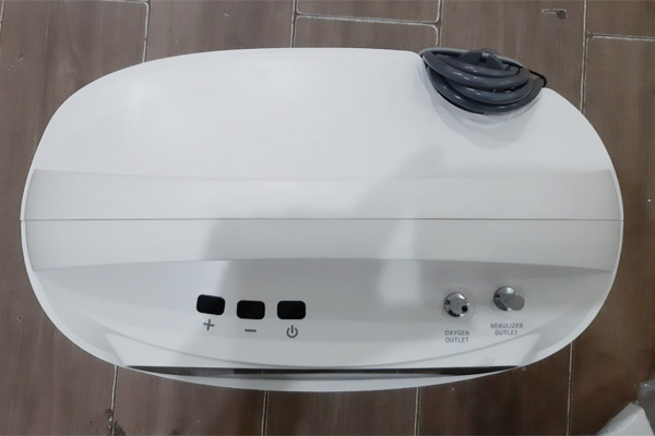 Máy tạo oxy y tế YUWELL 8F-3AW