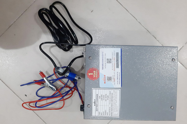 Sạc tăng giảm Robot 10A Classy