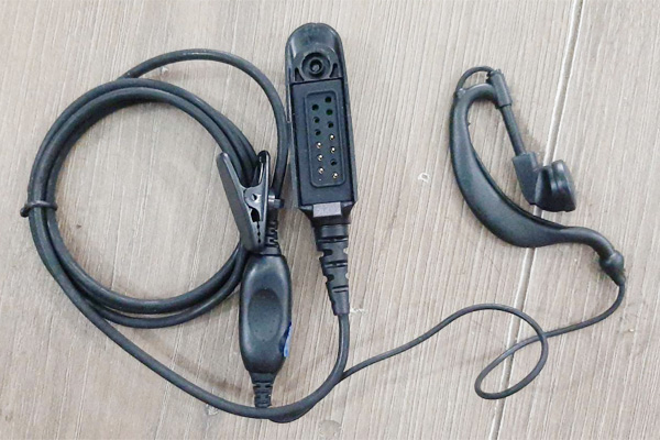 Tai nghe bộ đàm Motorola GP338 và GP328
