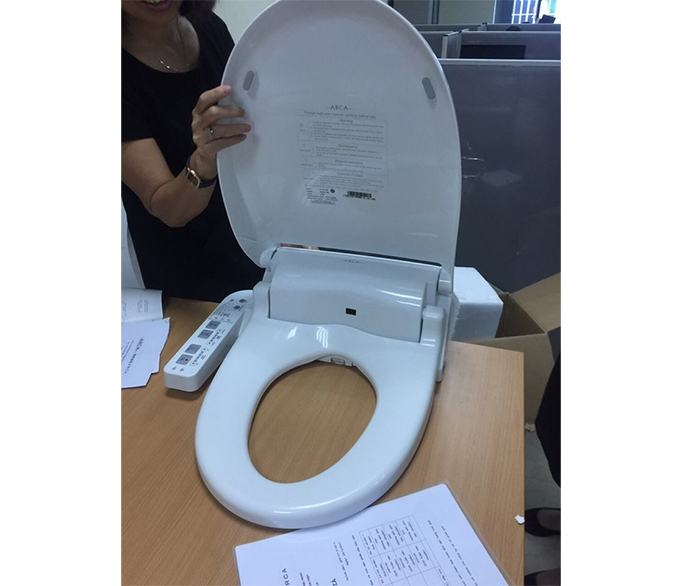 Nắp rửa điện tử ARCA YL-01