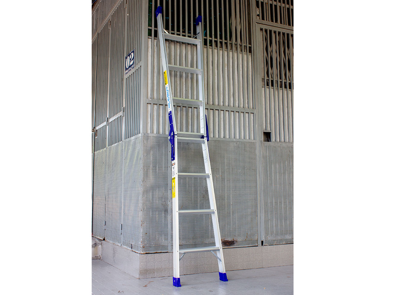 Thang nhôm xếp chữ A Sumika SKD505