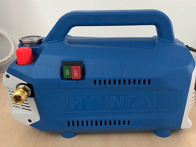 Máy xịt rửa xe chỉnh áp 1800W Hyundai HRC918