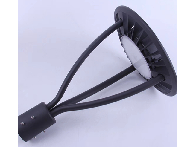 Đèn năng lượng mặt trời Solar CET-113-120W (chiếu sáng 200m2)