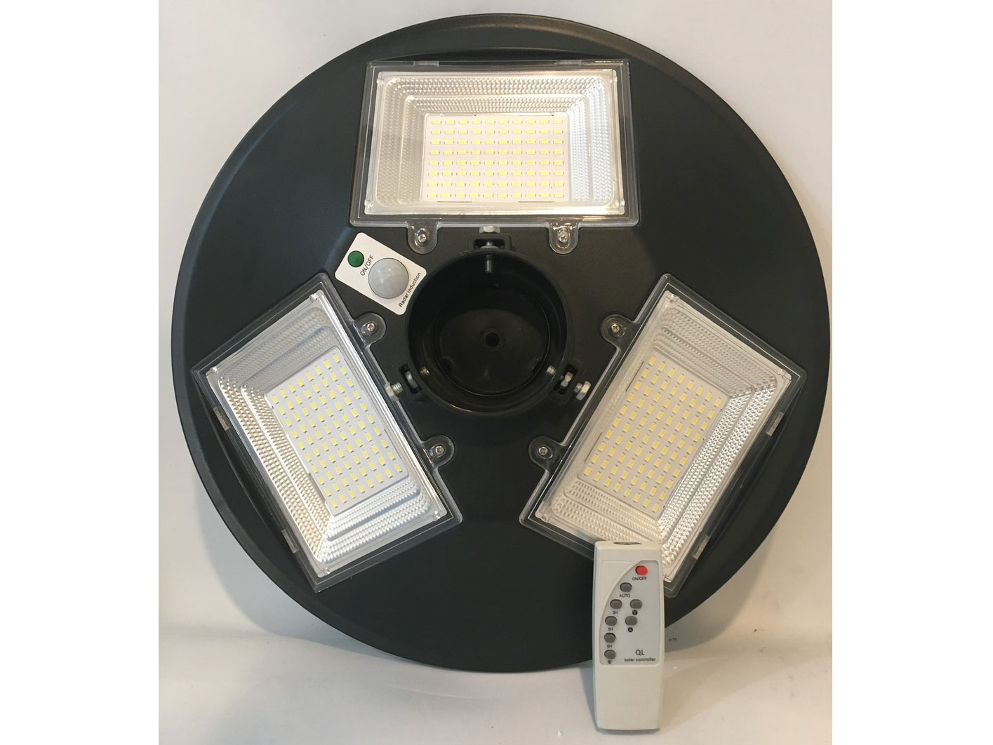 Đèn năng lượng mặt trời Solar SHCET CET-113C-240W (chiếu sáng 300m2)