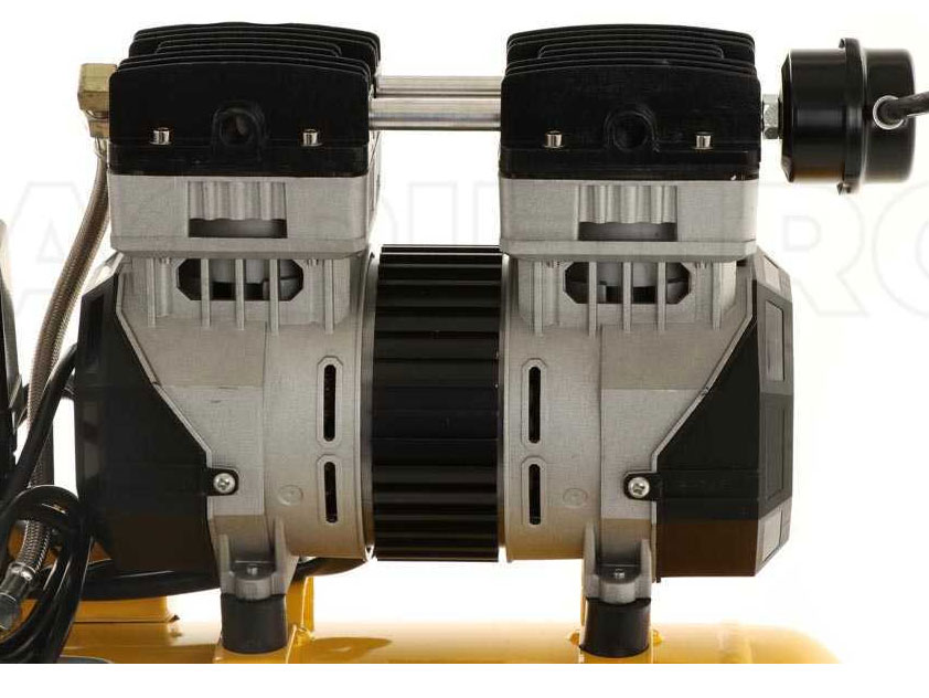 Máy nén khí không dầu 50 lít Stanley SXCMS1350HE