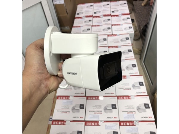 Camera IP quay quét thân trụ 2MP Hikvision DS-2CD1P23G0-I