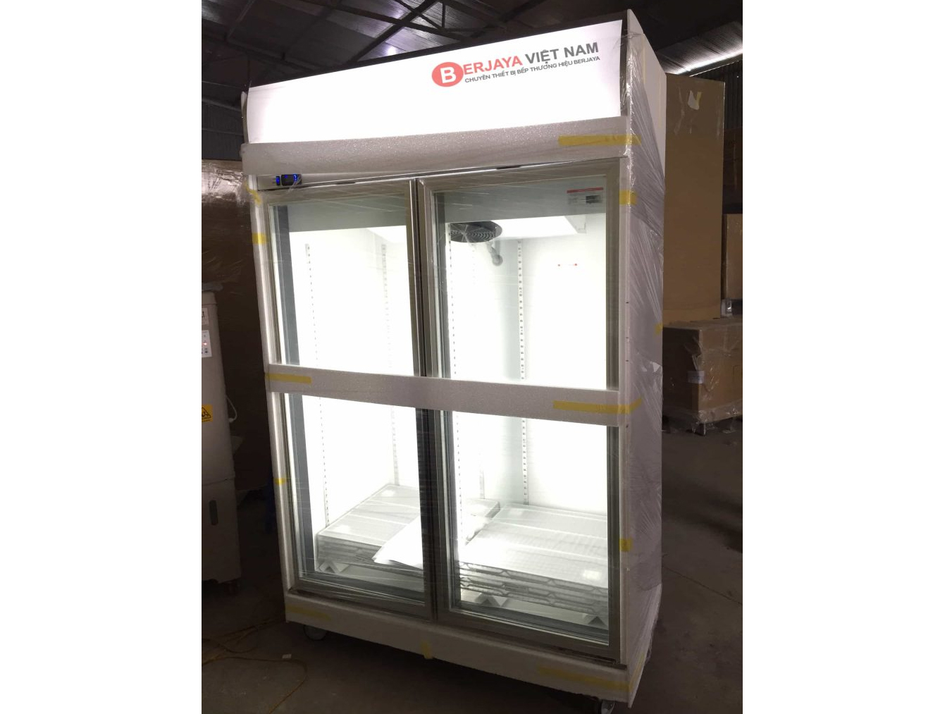 Tủ mát 2 cánh kính Berjaya 2D/DC-SM - 976 lít