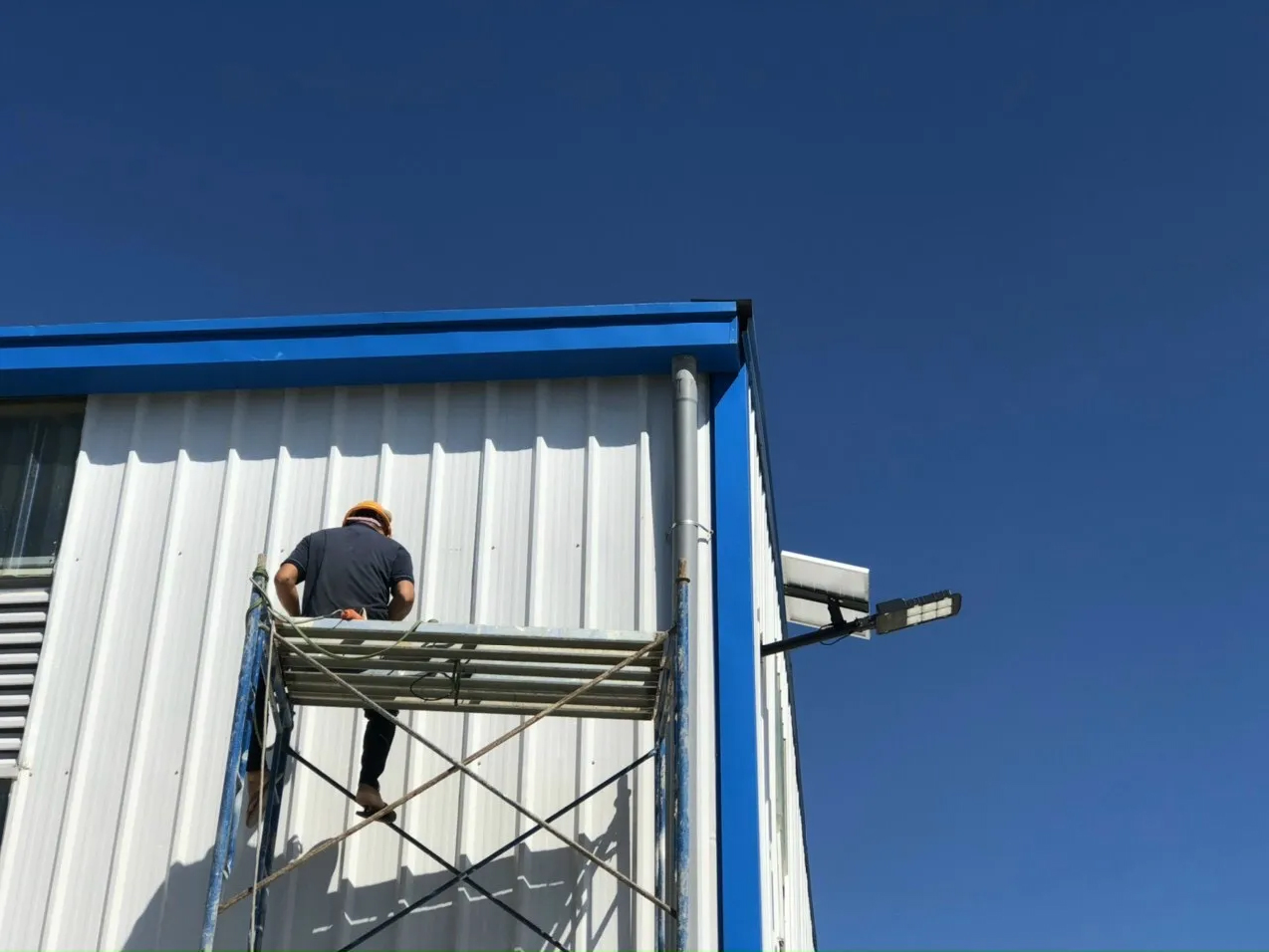 Đèn đường năng lượng mặt trời MK-68300 300W