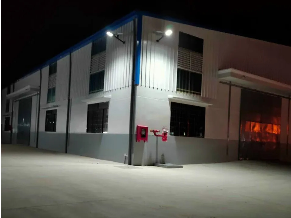 Đèn đường năng lượng mặt trời MK-68300 300W