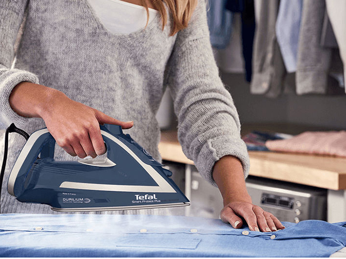 Bàn là hơi nước Tefal FV6872E0