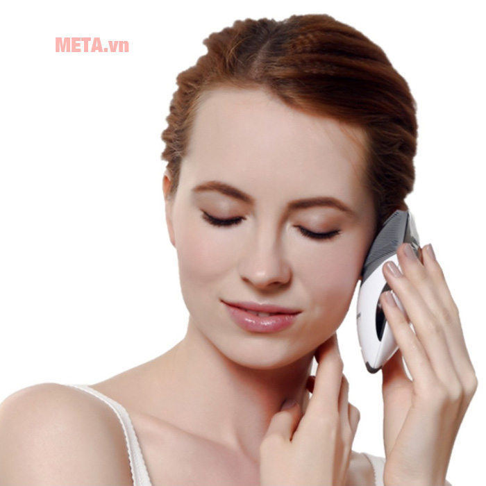 Máy rửa mặt cao cấp công nghệ Lifetrons ION và EMS CMD-100