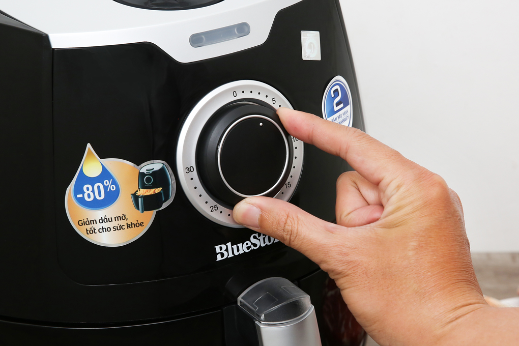 Nồi chiên không dầu Bluestone AFB-5871 5.5 lít