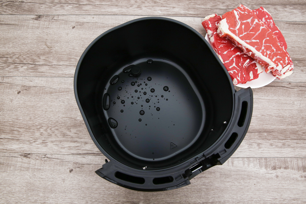 Nồi chiên không dầu Bluestone AFB-5871 5.5 lít