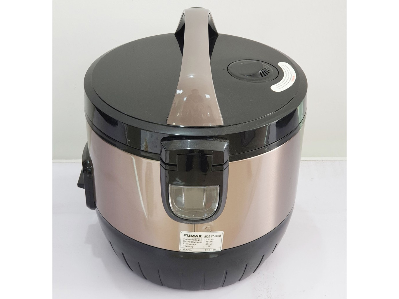 Nồi cơm điện Fumak FRC-18S 1.8 lít (màu đồng)