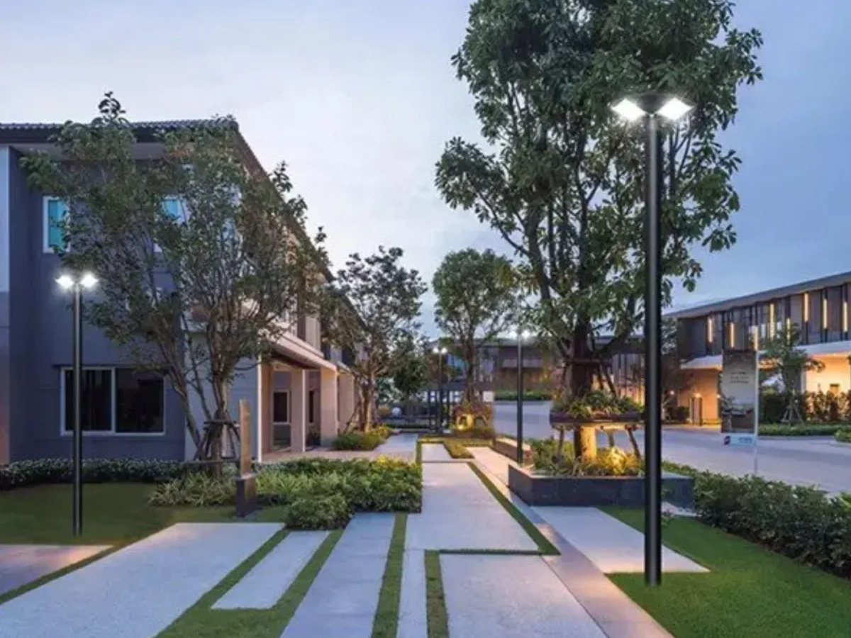 Đèn UFO năng lượng mặt trời MK-79150 150W