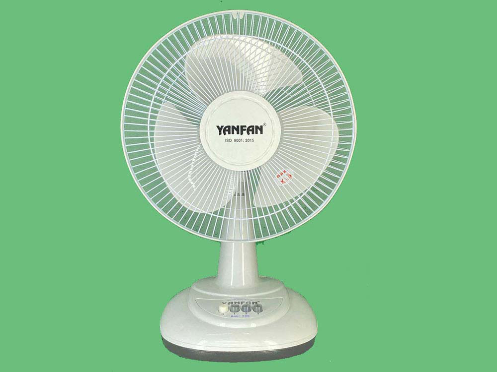 Quạt bàn YANFAN B302