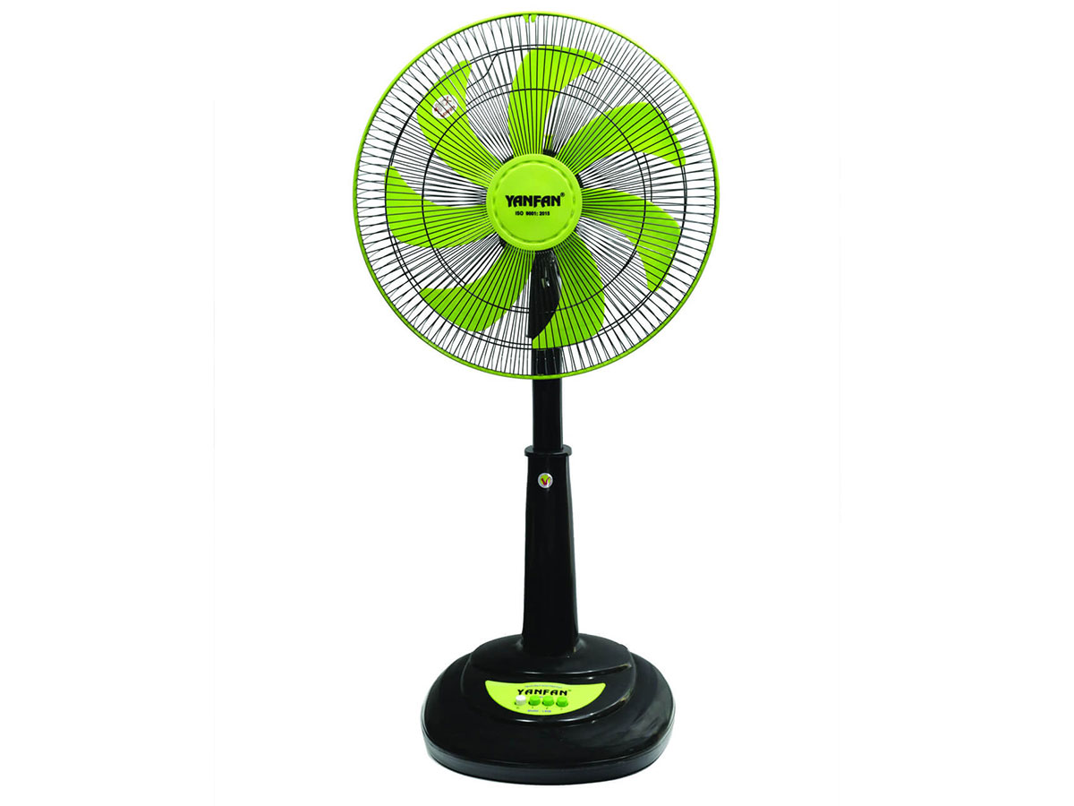 Quạt lỡ thân nhựa YANFAN L828