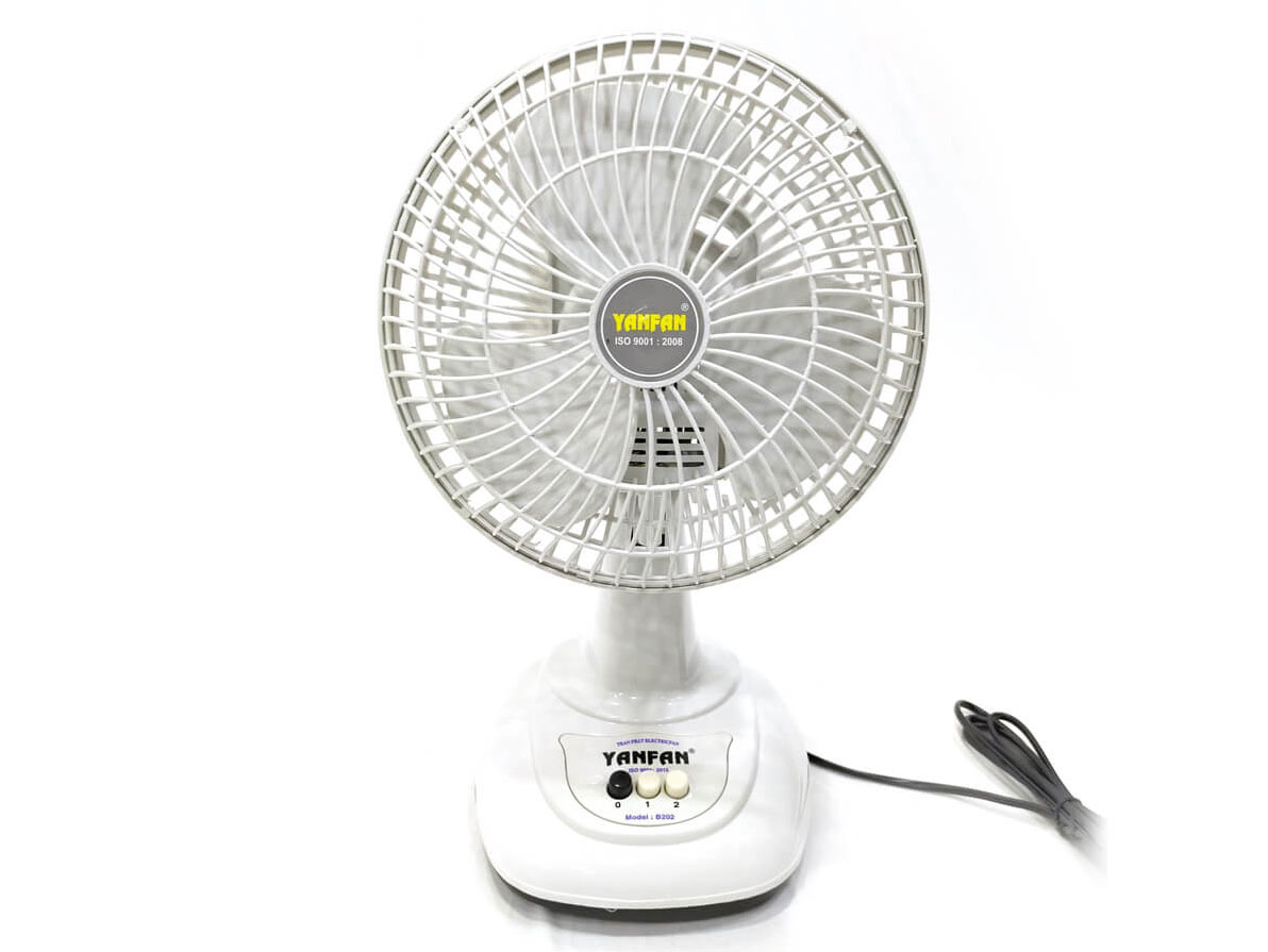 Quạt bàn mini YANFAN B202 (lồng nhựa)