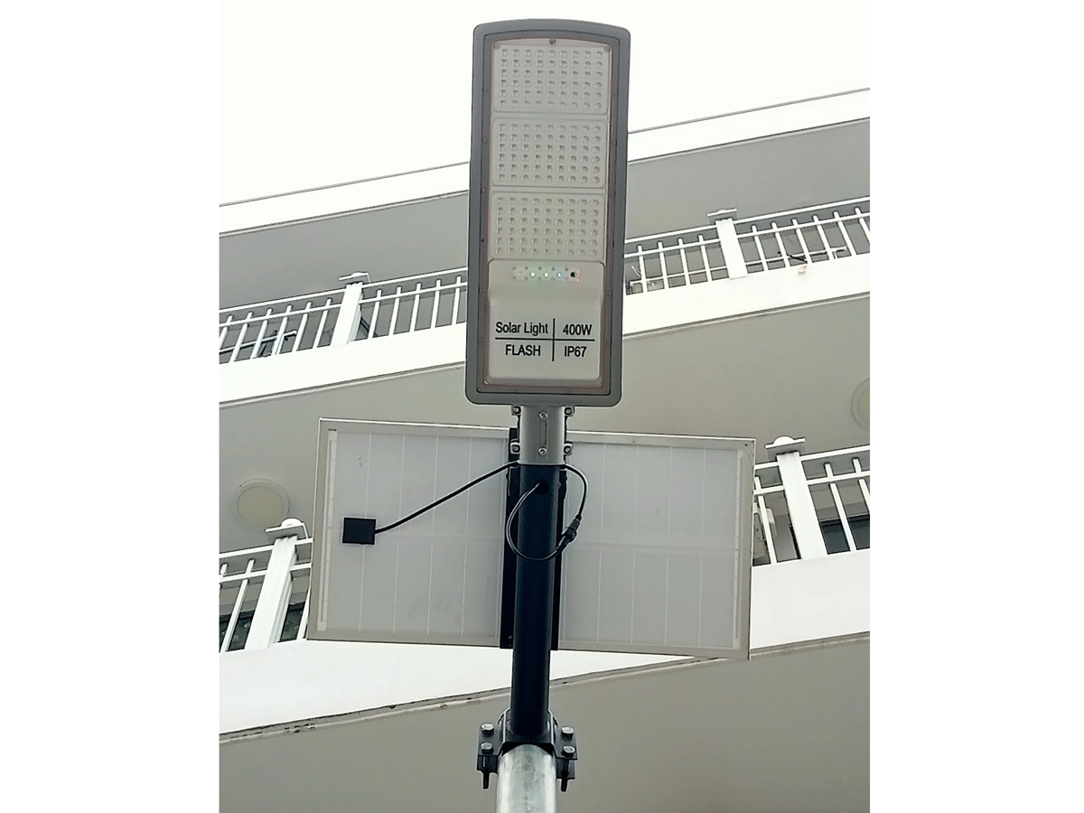 Đèn đường năng lượng mặt trời MK-68400 400W