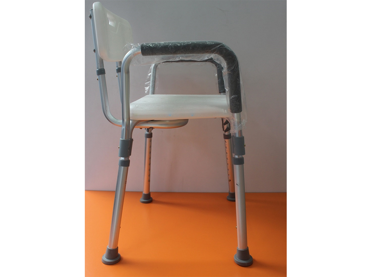 Ghế tắm cho bệnh nhân Suncare SC-6055B-KD có tay cầm