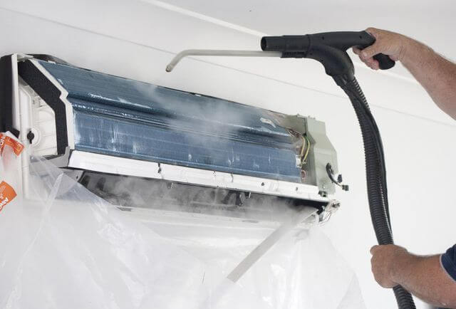 Vệ sinh và kiểm tra gas điều hòa định kỳ