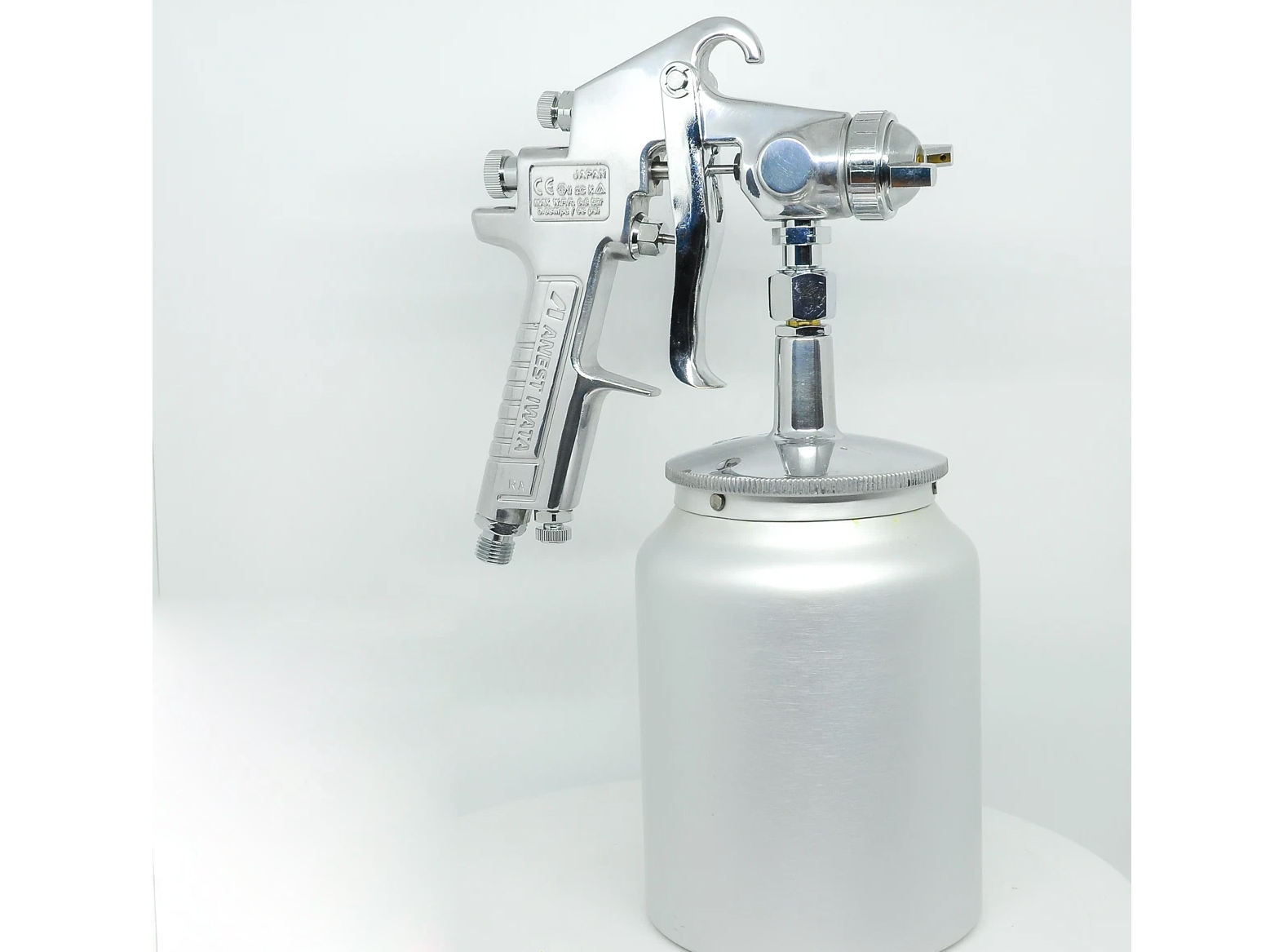 Súng phun sơn Anest Iwata W77-21S