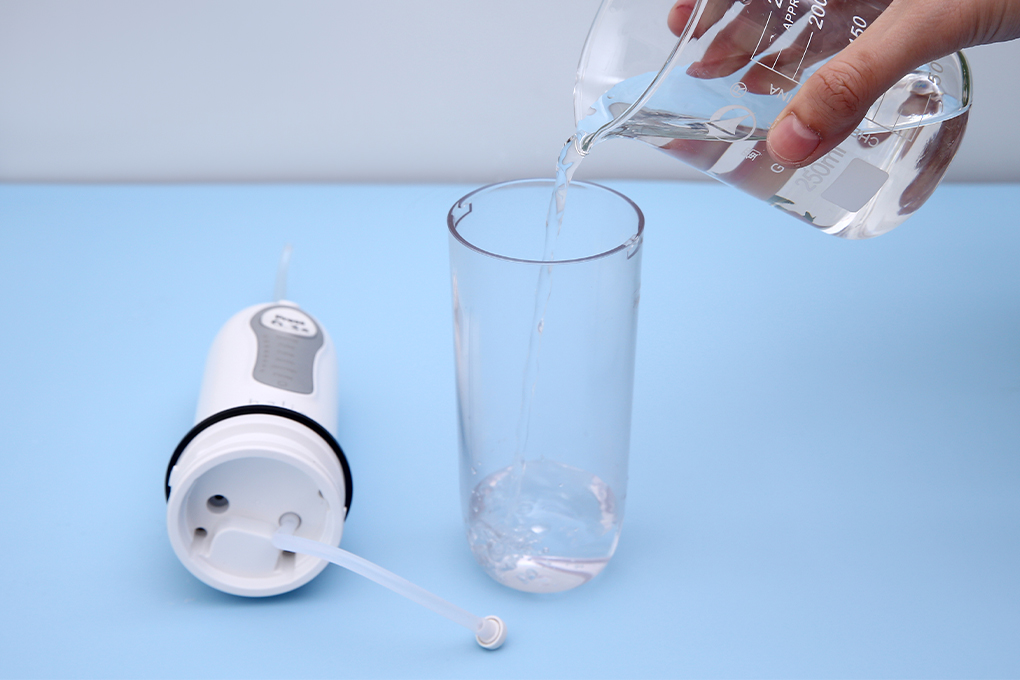 Máy tăm nước cầm tay Halio Professional Cordless Oral Irrigator