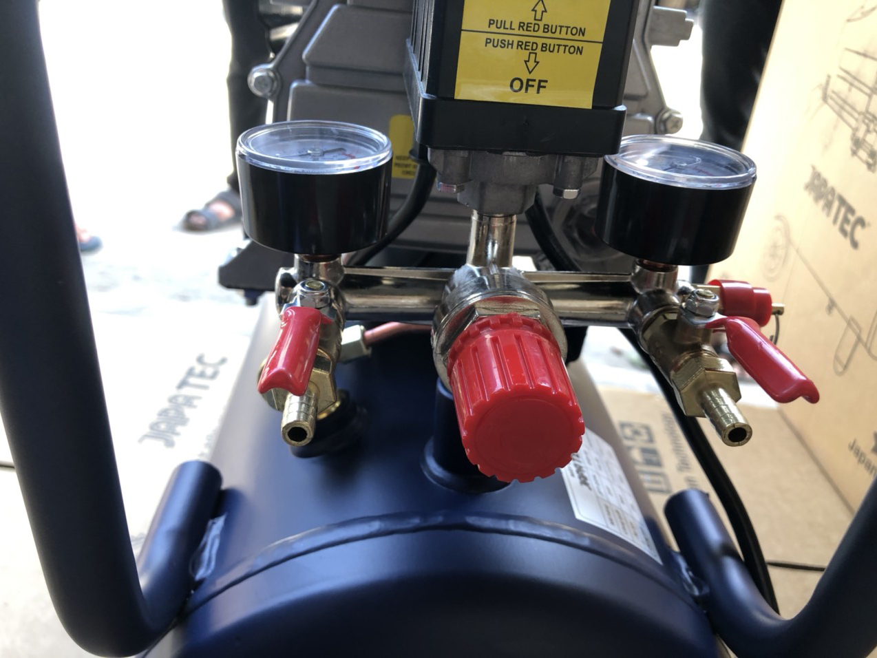 Máy nén khí 24L Japatec JPT-2/24L