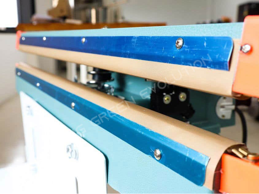 Máy hàn miệng túi dập chân FS02-80 (độ rộng dải hàn miệng túi 80cm)