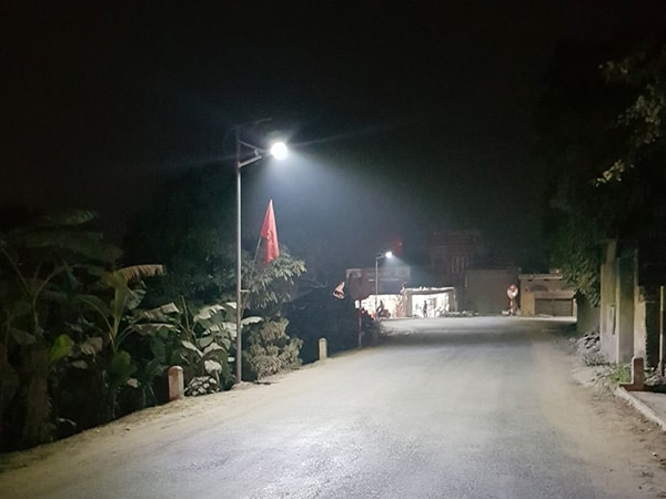 Đèn đường năng lượng mặt trời JinDian JD-200 (200W)