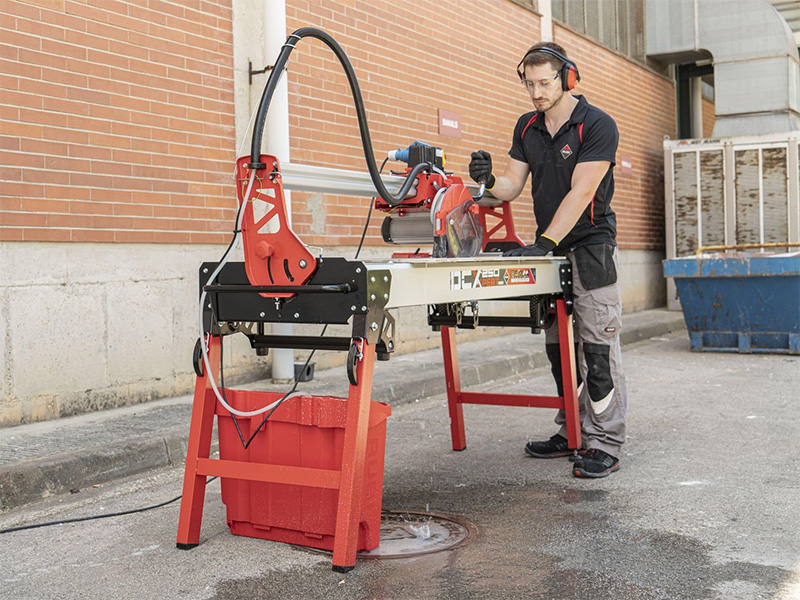 Máy cắt gạch Rubi DCX-250 Xpert chiều dài cắt 1.5 m