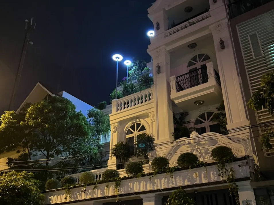 Đèn UFO năng lượng mặt trời MK-791000 (W/Y) - 1.000W