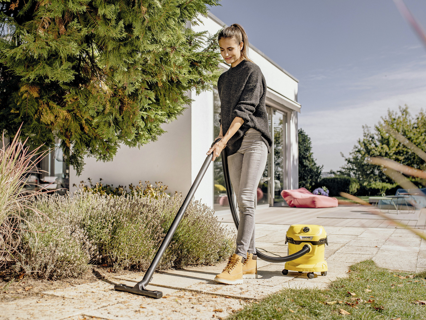 Máy hút bụi khô và ướt Karcher WD2 Plus V (1.628-009.0) - 12 lít