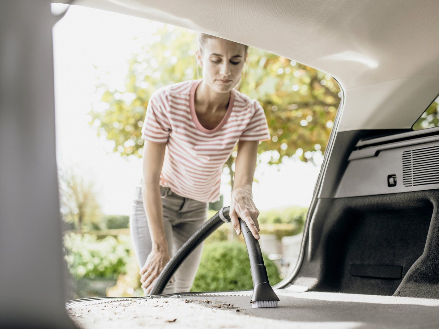 Máy hút bụi khô và ướt Karcher WD3 V Car