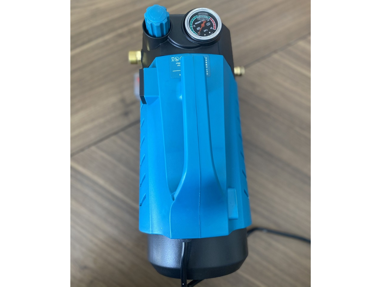 Máy rửa xe Classic CLA-1800RX (có chỉnh áp)