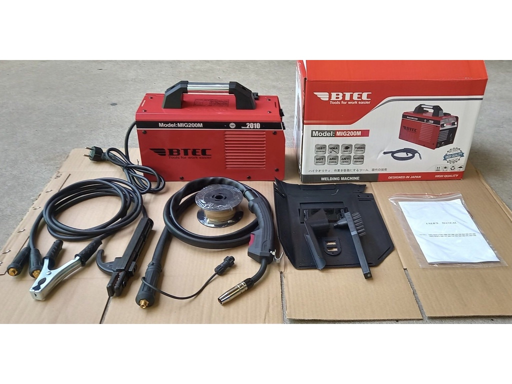 Máy hàn MIG không dùng khí BTEC MIG 200M