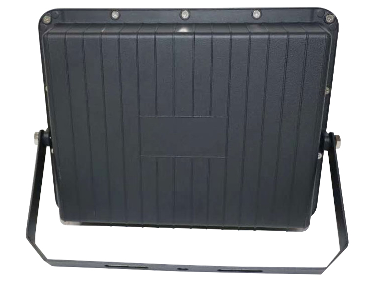 Đèn pha năng lượng mặt trời Solar CET-106A-50W (chiếu sáng 200m2)