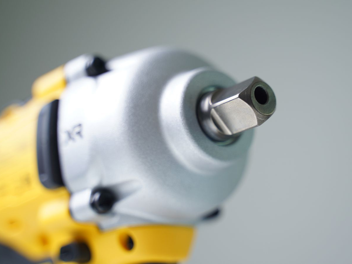 Thân máy vặn bu lông dùng pin 20V DeWalt DCF892N-B1 (Chưa pin, sạc)