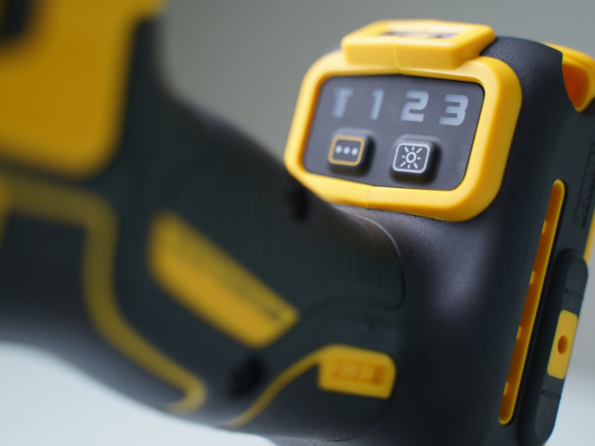 Thân máy vặn bu lông dùng pin 20V DeWalt DCF892N-B1 (Chưa pin, sạc)