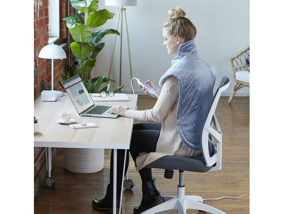 Tấm choàng vai cổ, làm ấm và massage Homedics HPM-W36ALJ