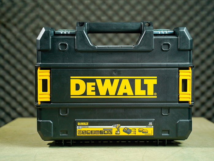 Máy khoan động lực dùng pin 18V DeWalt DCD796D2