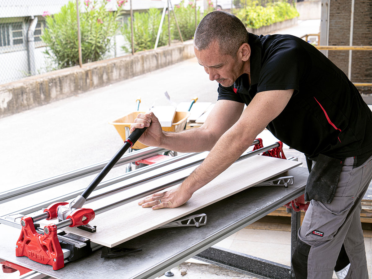 Máy cắt gạch Rubi Hit 1000 N